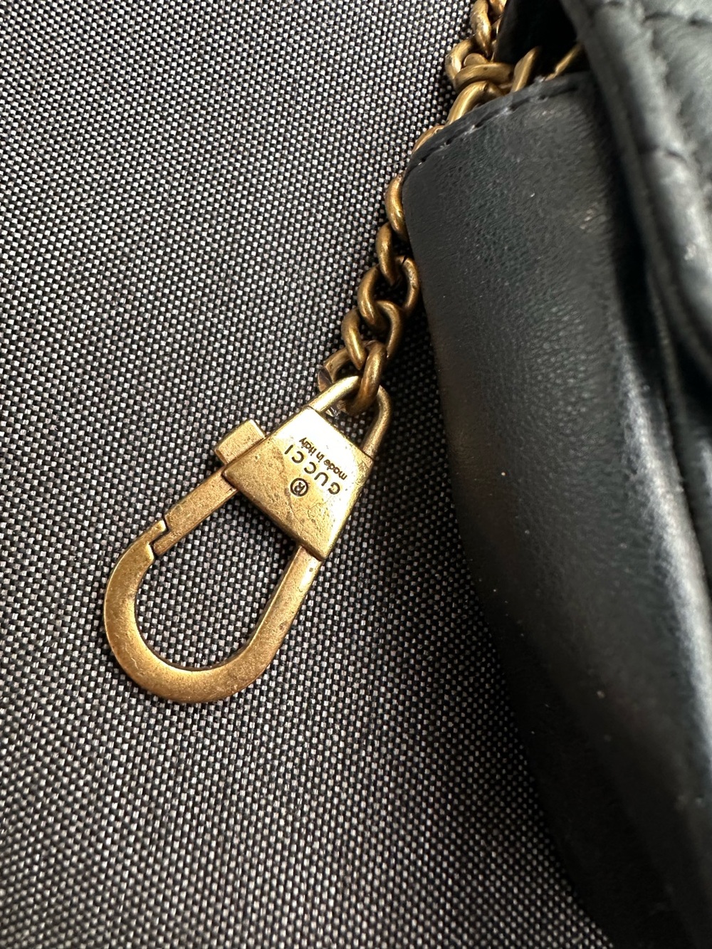 Gucci Black Leather Mini Shoulder Bag with Gold GG Hardware - Picture 5 of 17